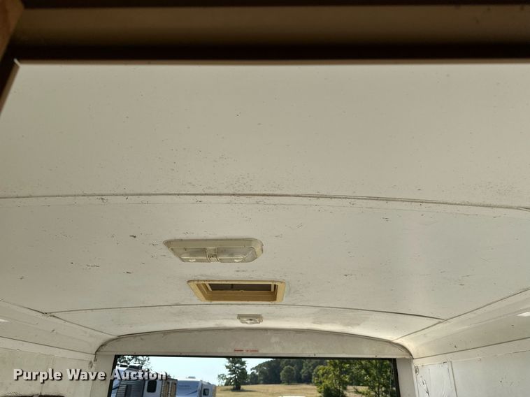 image for item OC9211 2003 Roadmaster Campmaster  camper