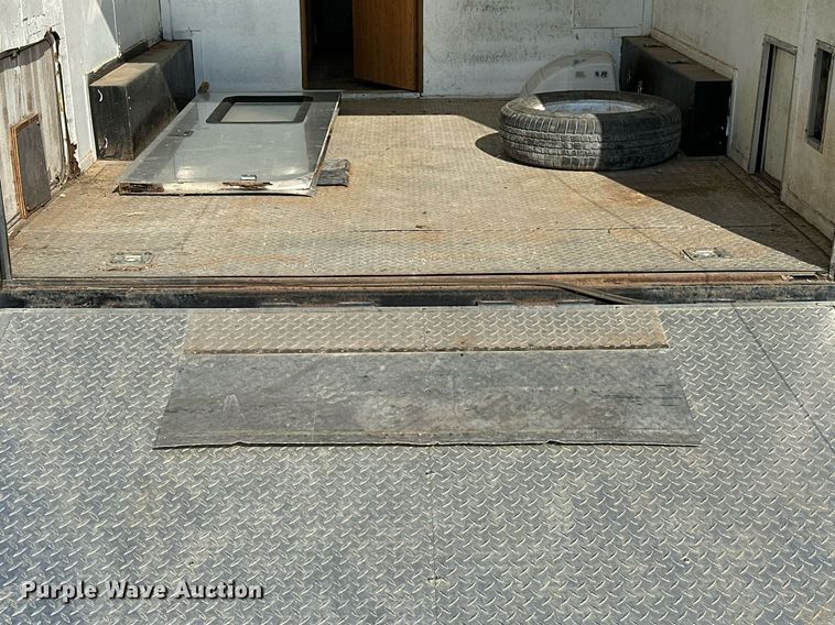 image for item OC9211 2003 Roadmaster Campmaster  camper