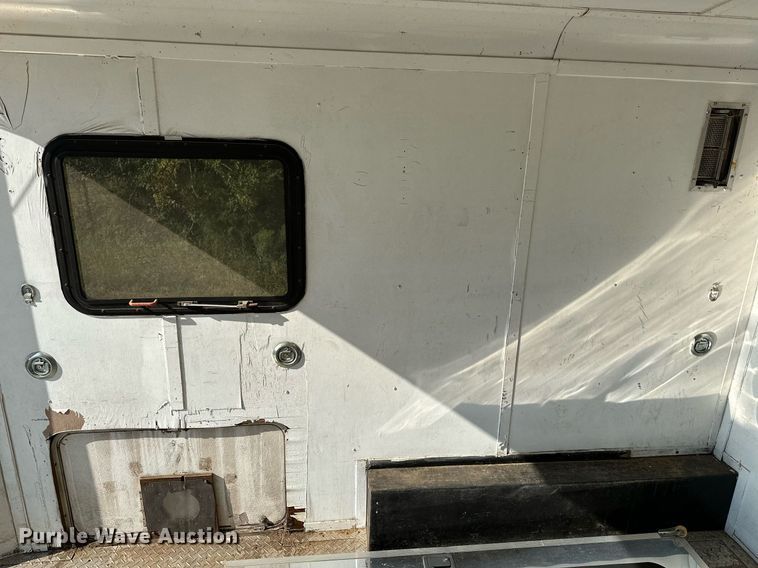 image for item OC9211 2003 Roadmaster Campmaster  camper