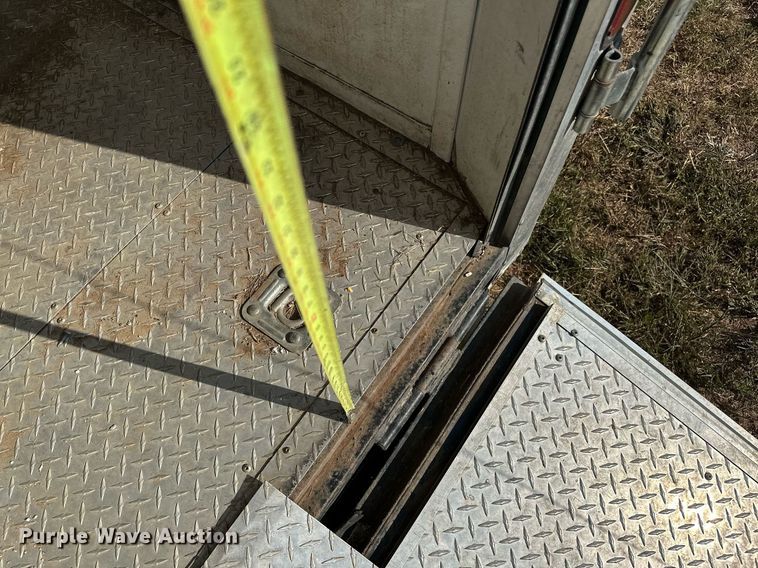 image for item OC9211 2003 Roadmaster Campmaster  camper