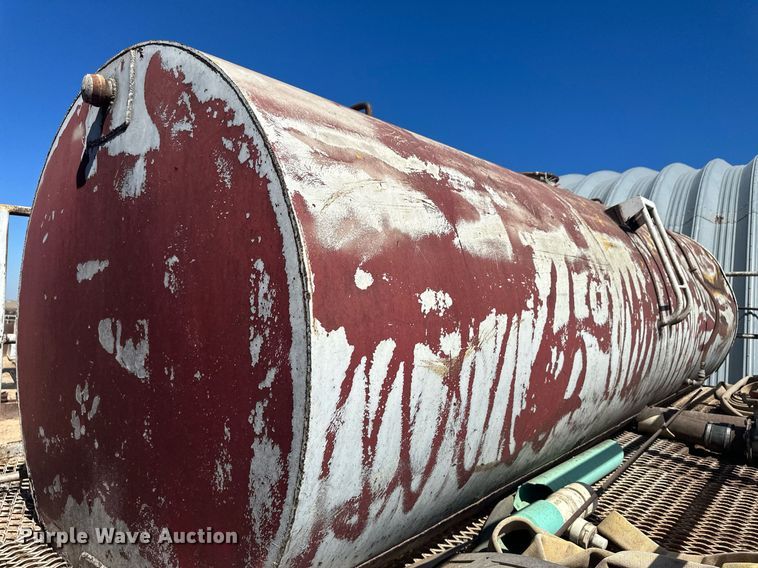 image for item OC9331 1976 Ford 8000  water truck