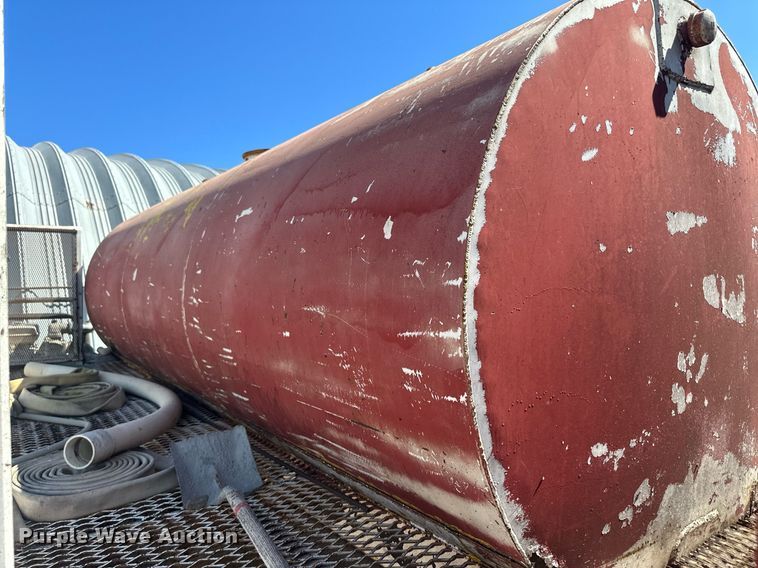 image for item OC9331 1976 Ford 8000  water truck