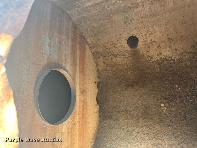 image for item OC9331 1976 Ford 8000  water truck