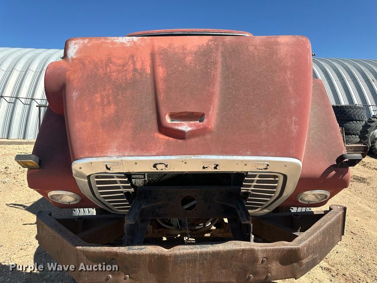 image for item OC9331 1976 Ford 8000  water truck