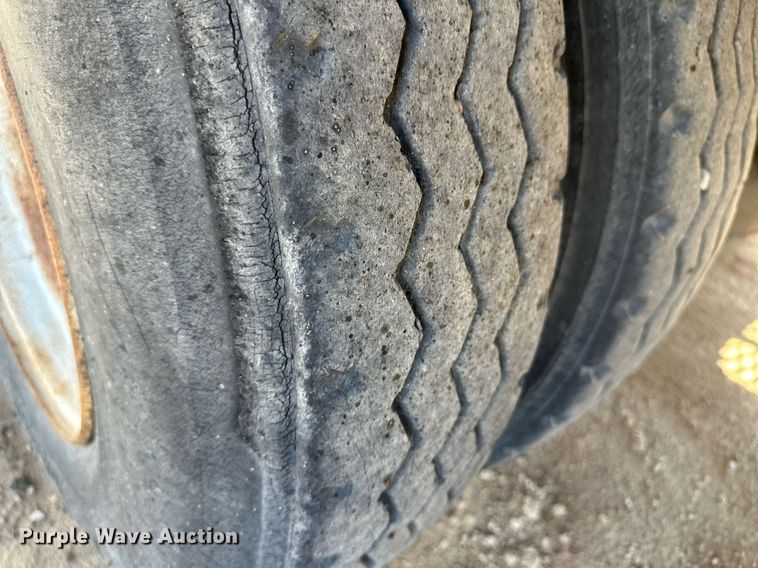 image for item OC9331 1976 Ford 8000  water truck