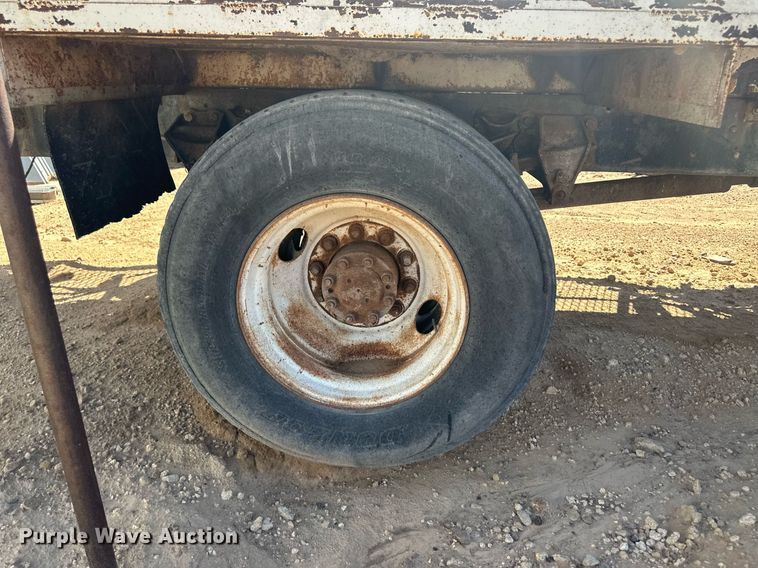 image for item OC9331 1976 Ford 8000  water truck