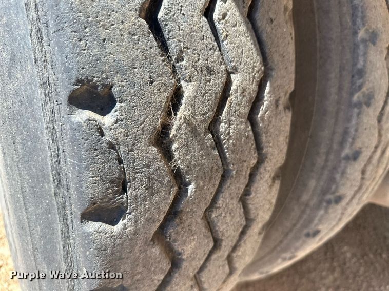 image for item OC9331 1976 Ford 8000  water truck