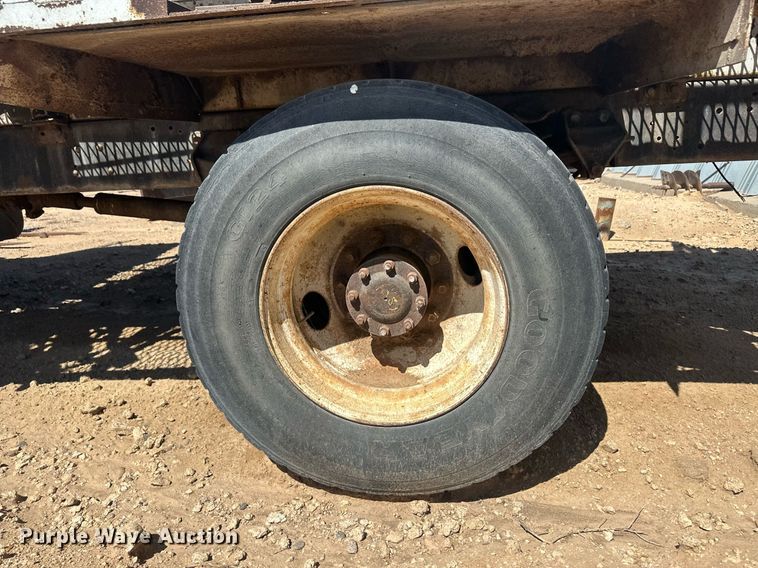 image for item OC9331 1976 Ford 8000  water truck