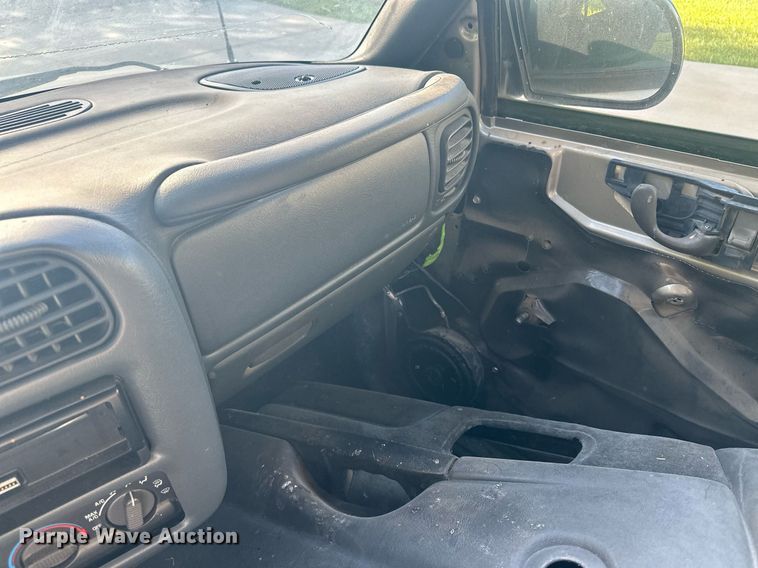 image for item OC9387 2001  Chevrolet S10  pickup truck