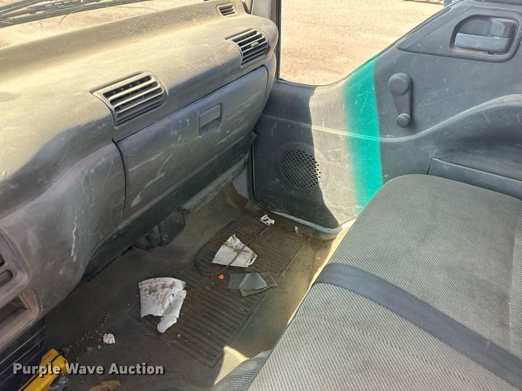 image for item OC9388 1999 Isuzu NPR  dump flatbed truck