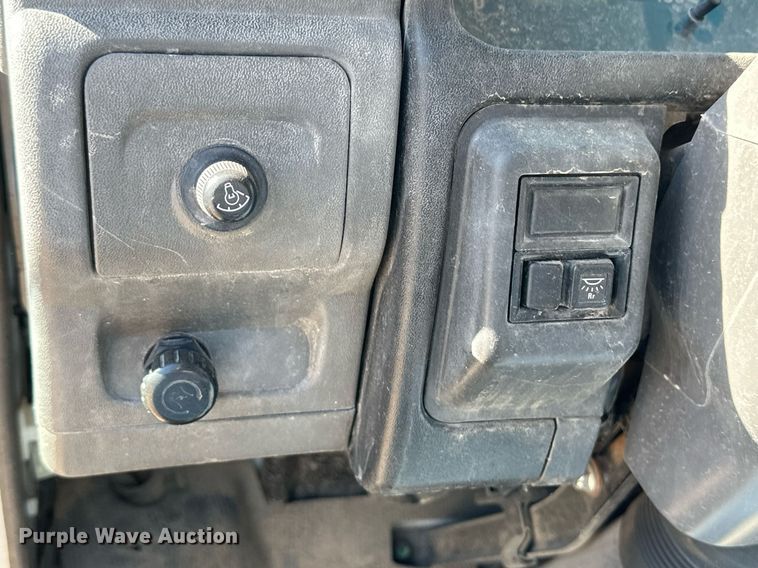 image for item OC9388 1999 Isuzu NPR  dump flatbed truck