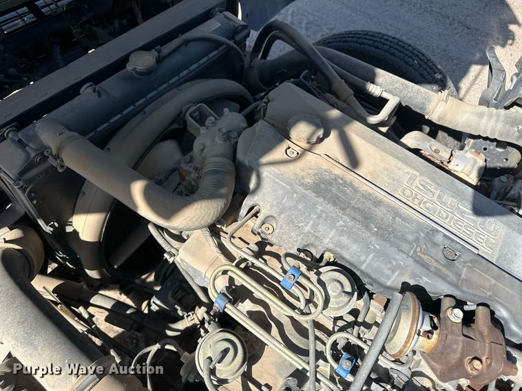 image for item OC9388 1999 Isuzu NPR  dump flatbed truck