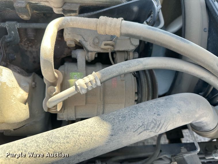 image for item OC9388 1999 Isuzu NPR  dump flatbed truck