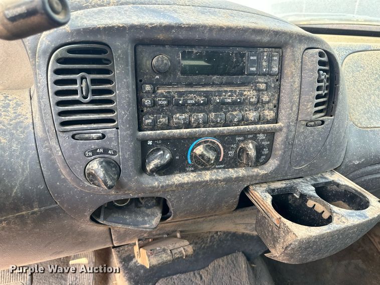 image for item OC9422 2001 Ford F150  SuperCrew pickup truck