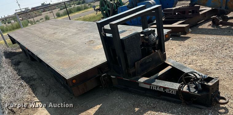 image for item OC9434 2002 Trail-Eze  tilt deck equipment trailer