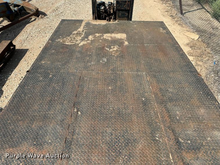 image for item OC9434 2002 Trail-Eze  tilt deck equipment trailer