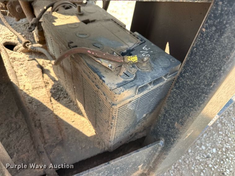 image for item OC9434 2002 Trail-Eze  tilt deck equipment trailer