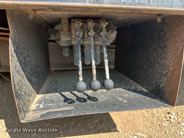 image for item OC9434 2002 Trail-Eze  tilt deck equipment trailer