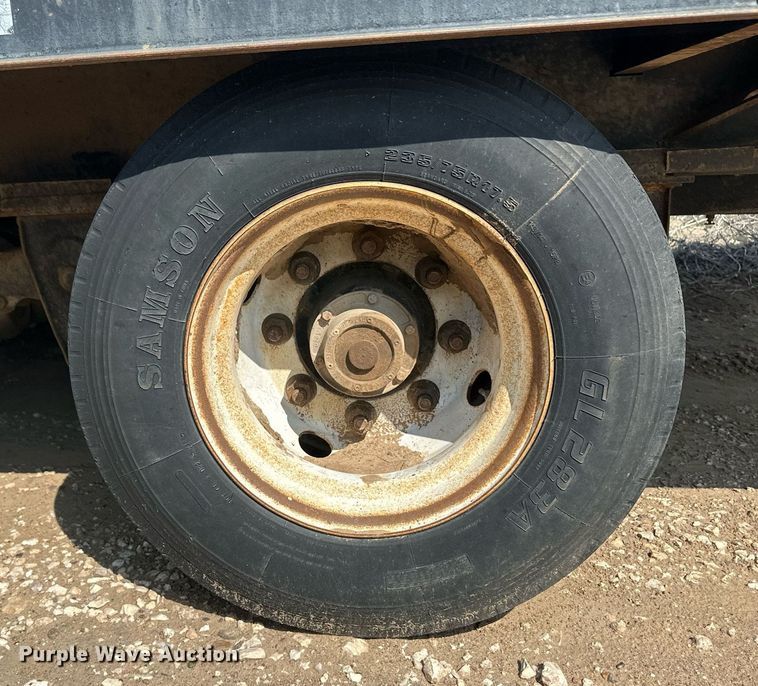 image for item OC9434 2002 Trail-Eze  tilt deck equipment trailer