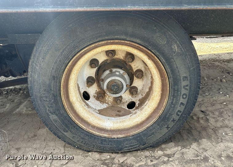 image for item OC9434 2002 Trail-Eze  tilt deck equipment trailer