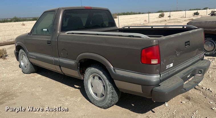 image for item OC9436 1998 GMC Sonoma  pickup truck