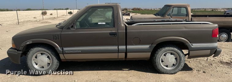 image for item OC9436 1998 GMC Sonoma  pickup truck
