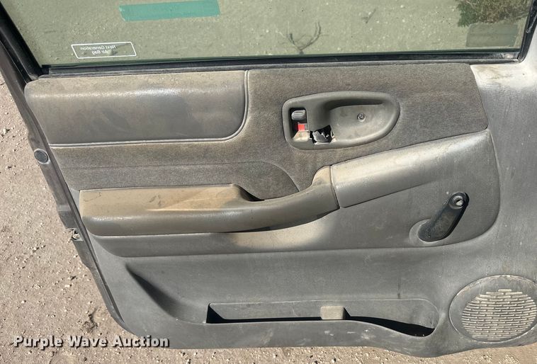 image for item OC9436 1998 GMC Sonoma  pickup truck