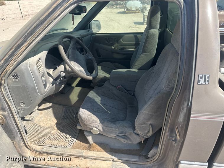 image for item OC9436 1998 GMC Sonoma  pickup truck