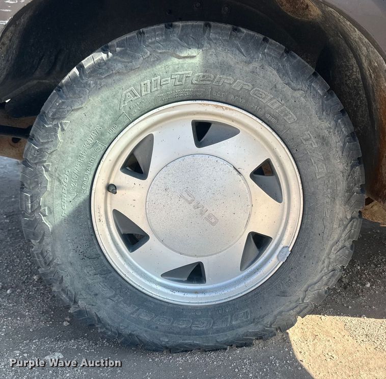 image for item OC9436 1998 GMC Sonoma  pickup truck