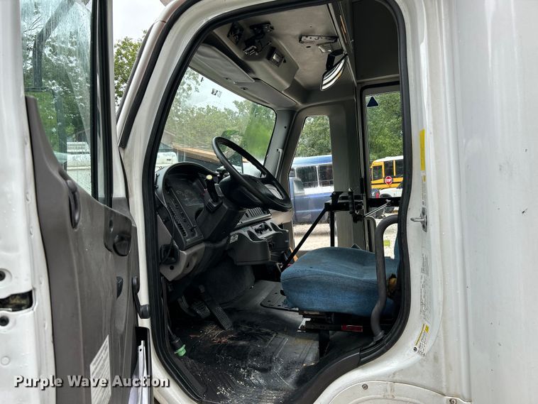 image for item OK9786 2012 Freightliner S2C  shuttle bus