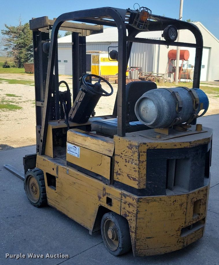 image for item DA7233 Caterpillar T50D forklift