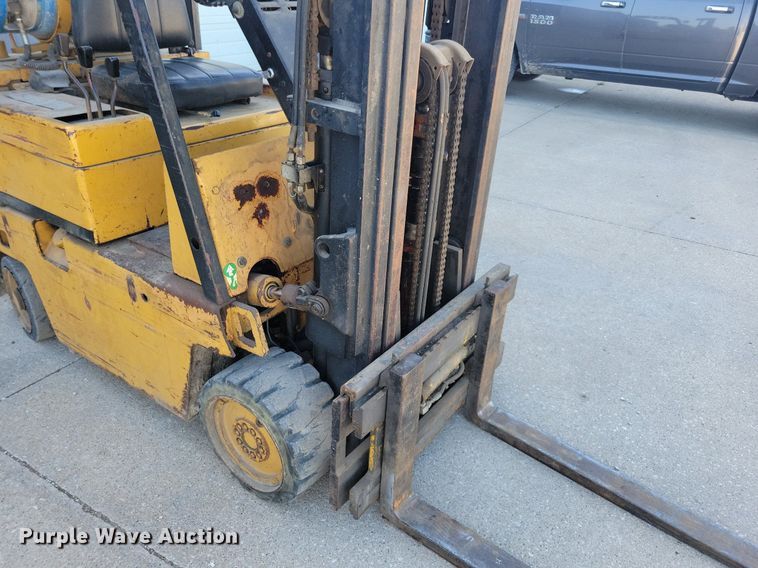 image for item DA7233 Caterpillar T50D forklift