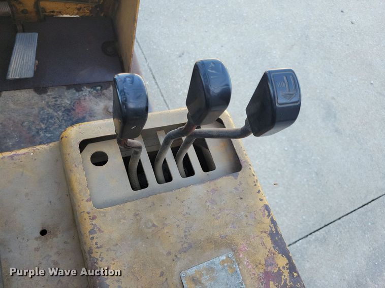 image for item DA7233 Caterpillar T50D forklift