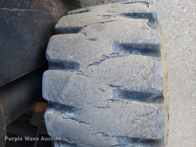 image for item DA7233 Caterpillar T50D forklift