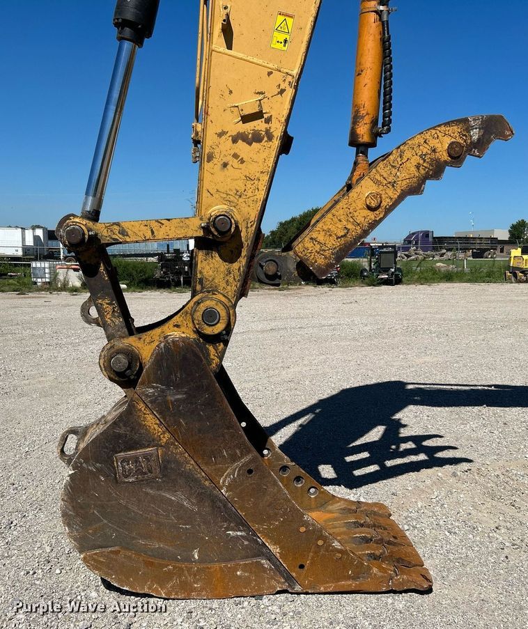 image for item DI7990 2011 Caterpillar 320DL  excavator