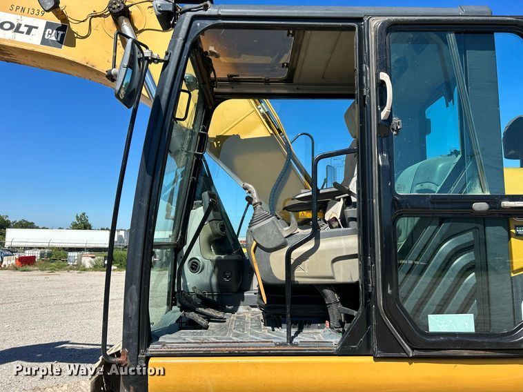 image for item DI7990 2011 Caterpillar 320DL  excavator