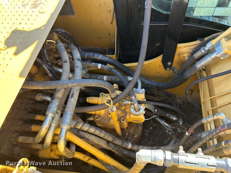image for item DI7990 2011 Caterpillar 320DL  excavator