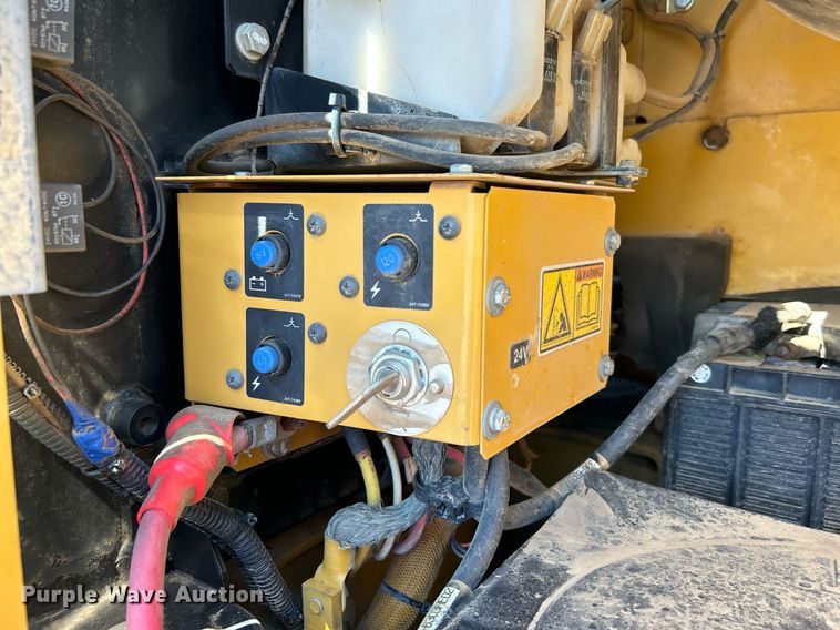 image for item DI7990 2011 Caterpillar 320DL  excavator