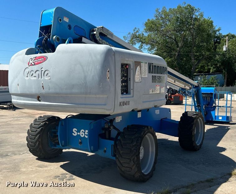 image for item DJ6249 2013 Genie S-65  boom lift