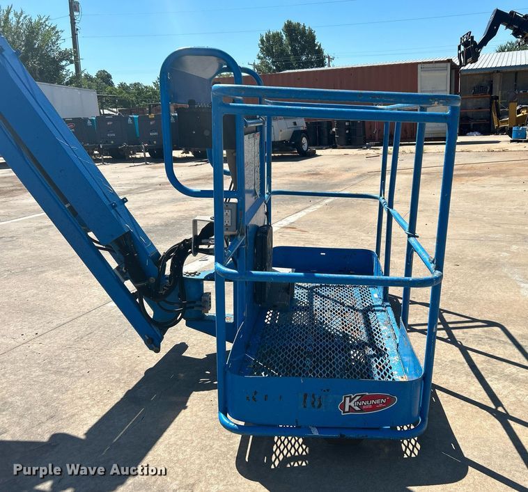 image for item DJ6249 2013 Genie S-65  boom lift