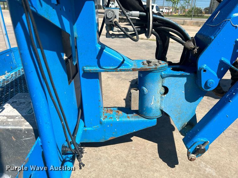 image for item DJ6249 2013 Genie S-65  boom lift