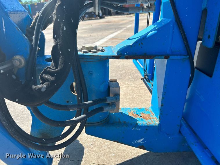 image for item DJ6249 2013 Genie S-65  boom lift