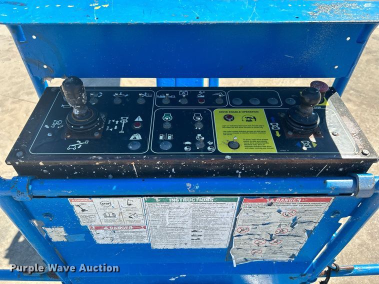 image for item DJ6249 2013 Genie S-65  boom lift