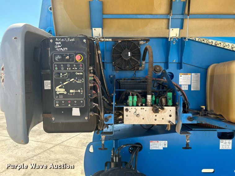 image for item DJ6249 2013 Genie S-65  boom lift