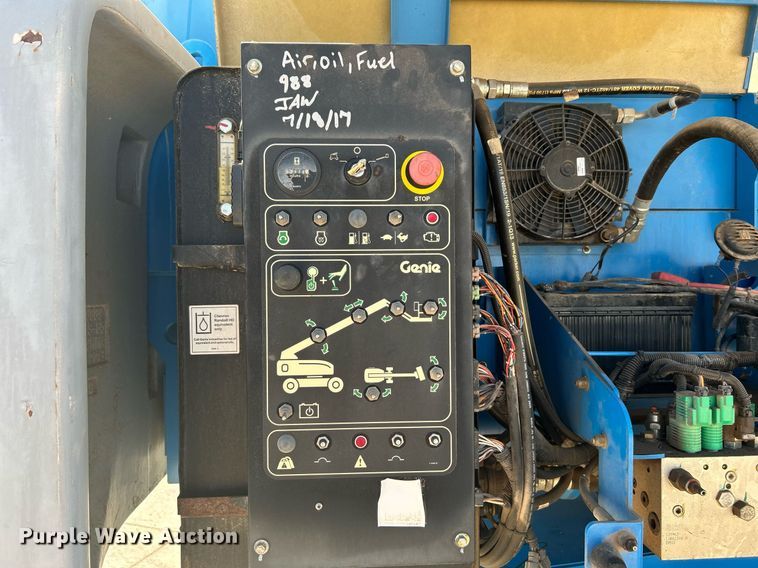 image for item DJ6249 2013 Genie S-65  boom lift