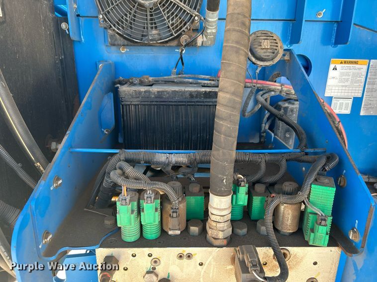 image for item DJ6249 2013 Genie S-65  boom lift