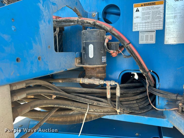 image for item DJ6249 2013 Genie S-65  boom lift