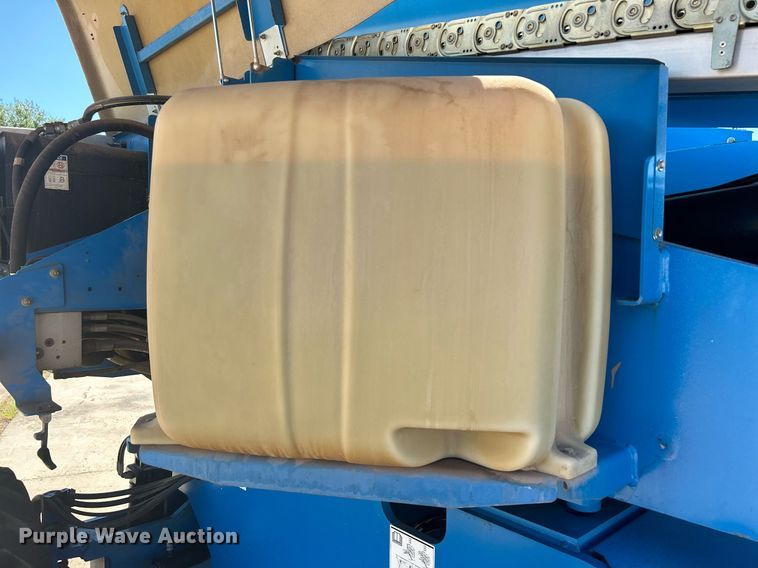 image for item DJ6249 2013 Genie S-65  boom lift