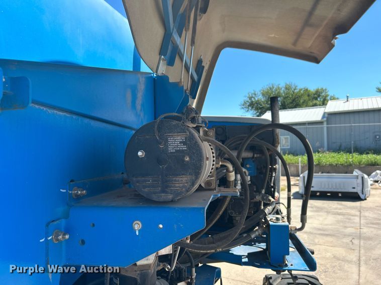 image for item DJ6249 2013 Genie S-65  boom lift