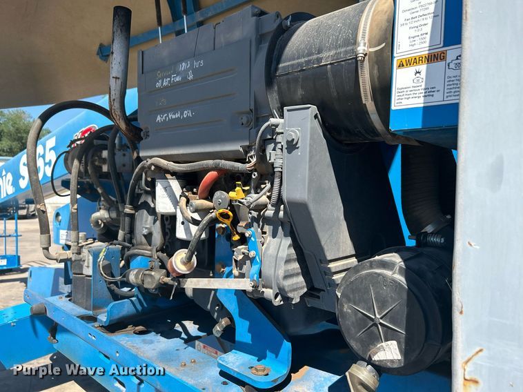 image for item DJ6249 2013 Genie S-65  boom lift